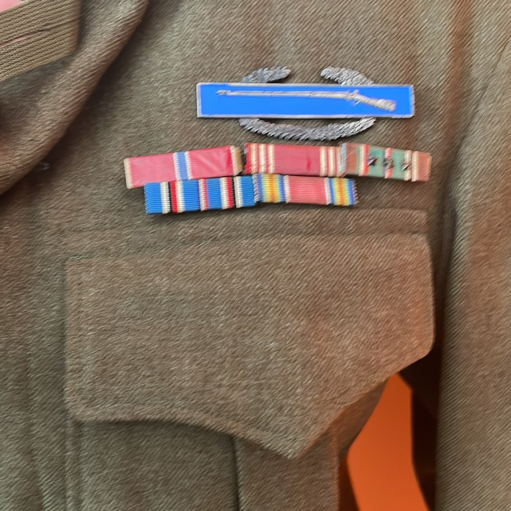 ****Authentic WW II Ike Jacket-Sz 34 R*** - Picture 2 of 9